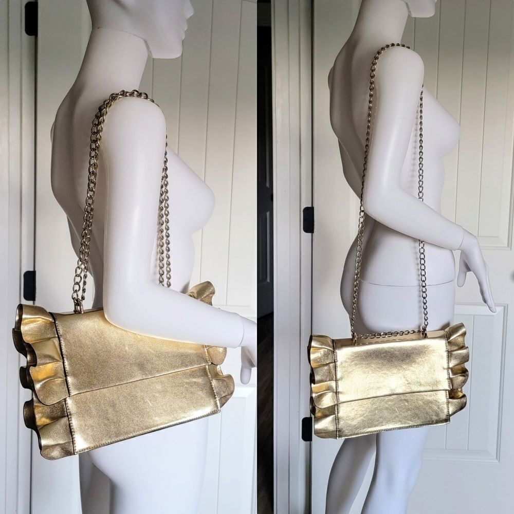 Christian Siriano Italy Structured Ruffle Convertible Chain Bag in Metallic Gold